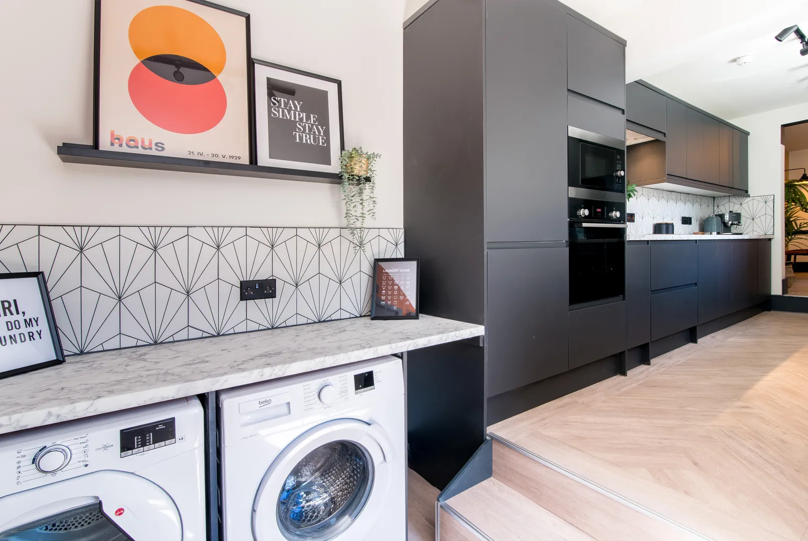 Vibrant 6 Bedroom House // 2026/7 - Main Image